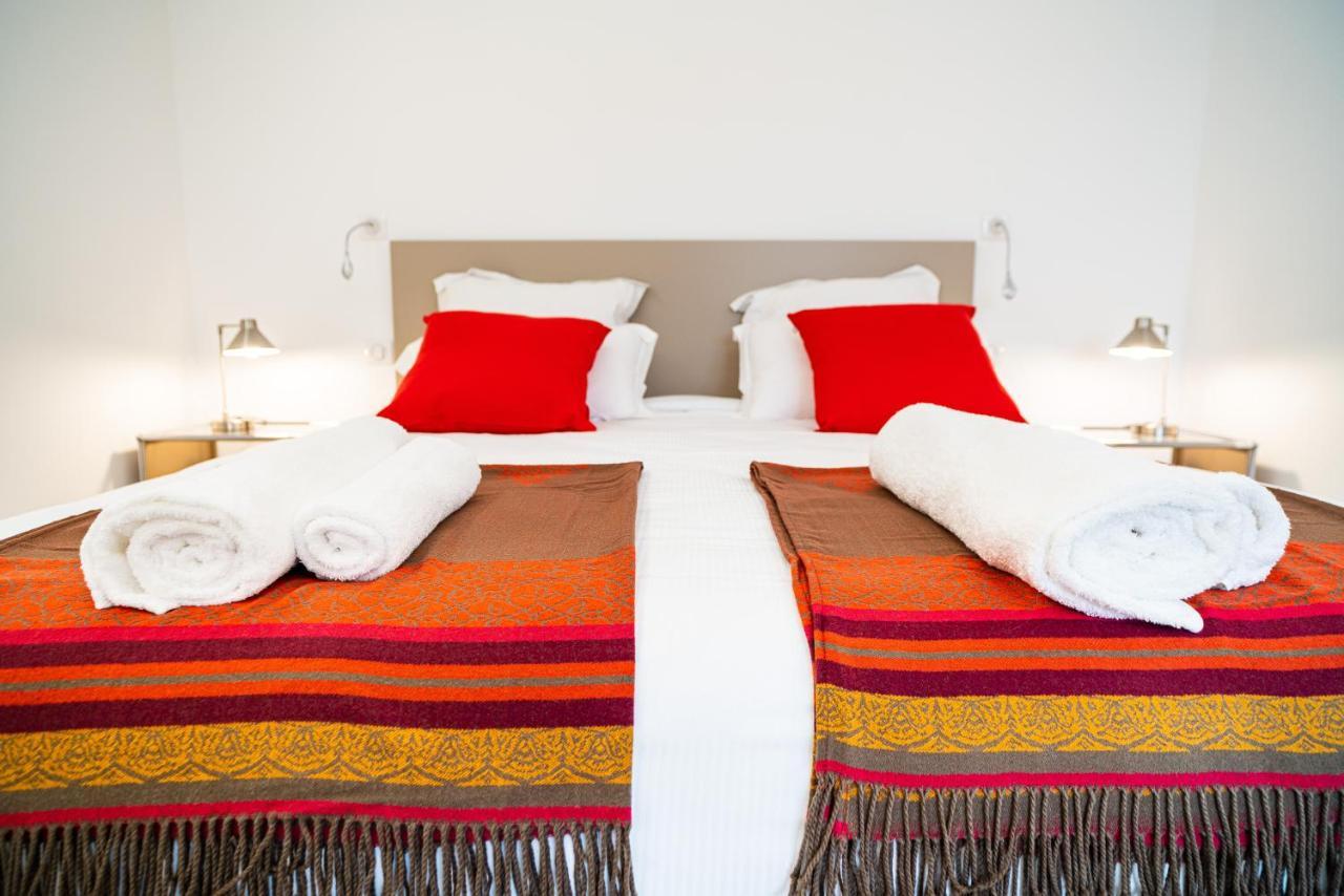 Les Sources Du Val Bed & Breakfast Saint-Pierre-du-Val Bagian luar foto